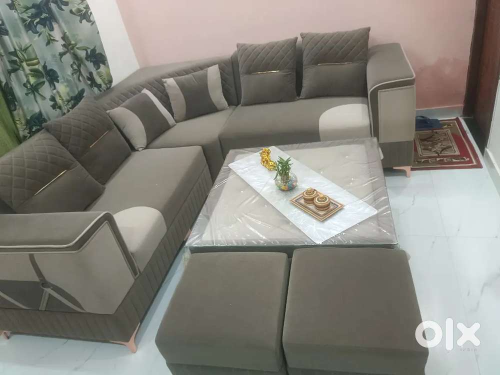 7 seater sofa in L shape .