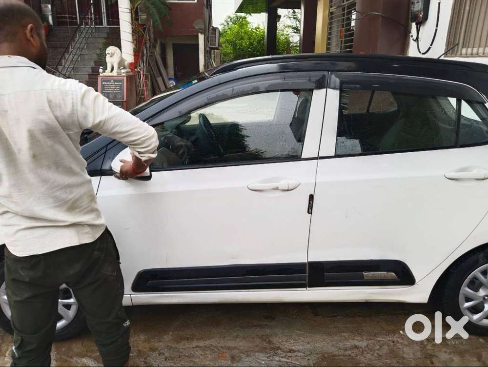 Hyundai Grand I10 2017 Petrol Well Maintained