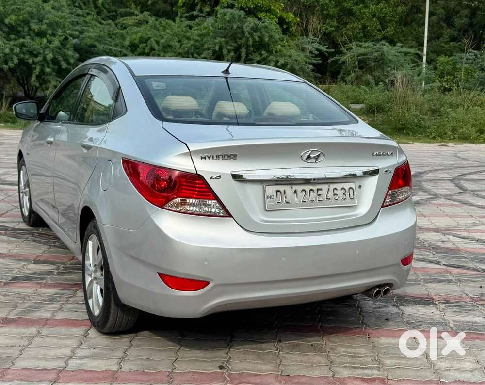 Hyundai Verna Fluidic Sx 1.6 Vtvt Petrol Car