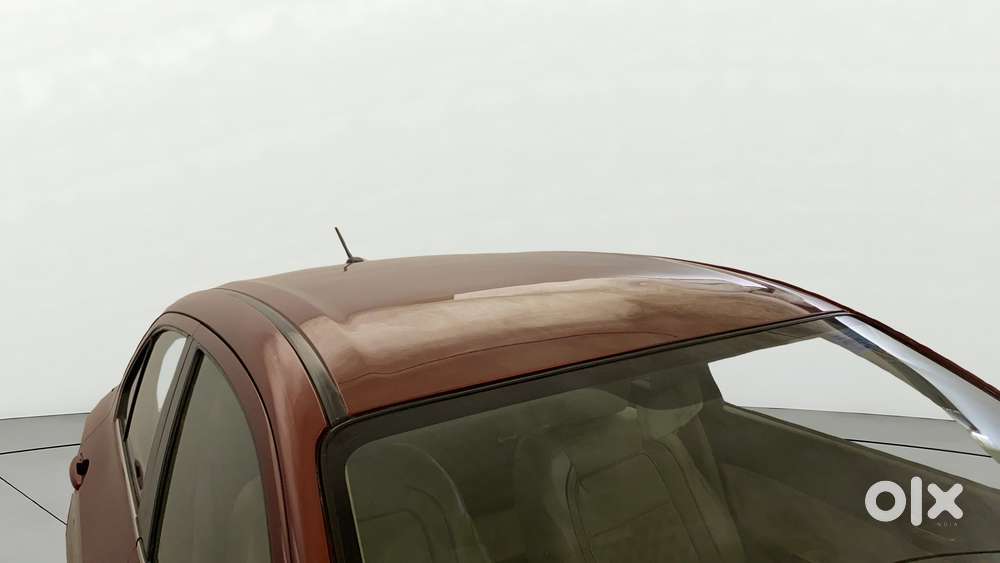 Maruti Suzuki Swift Dzire Zxi + Amt, 2017, Petrol