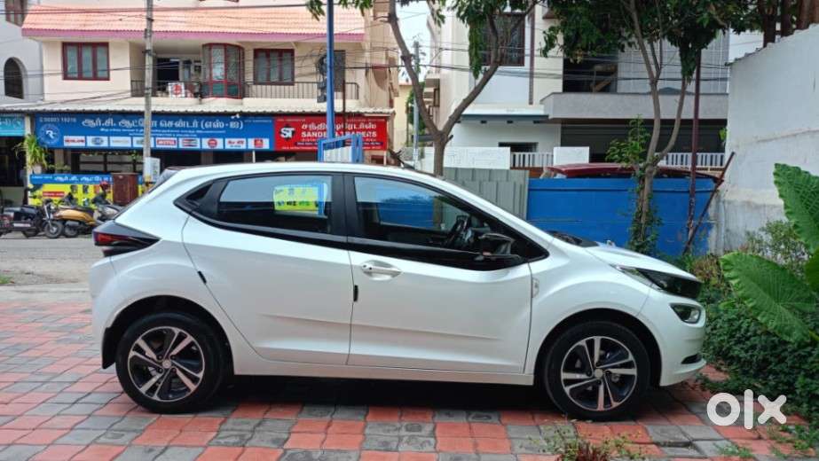 Tata Altroz Xz, 2022, Petrol