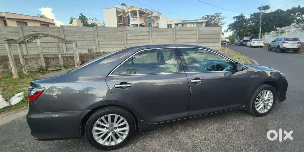 Toyota Camry 2.5 Hybrid 2016