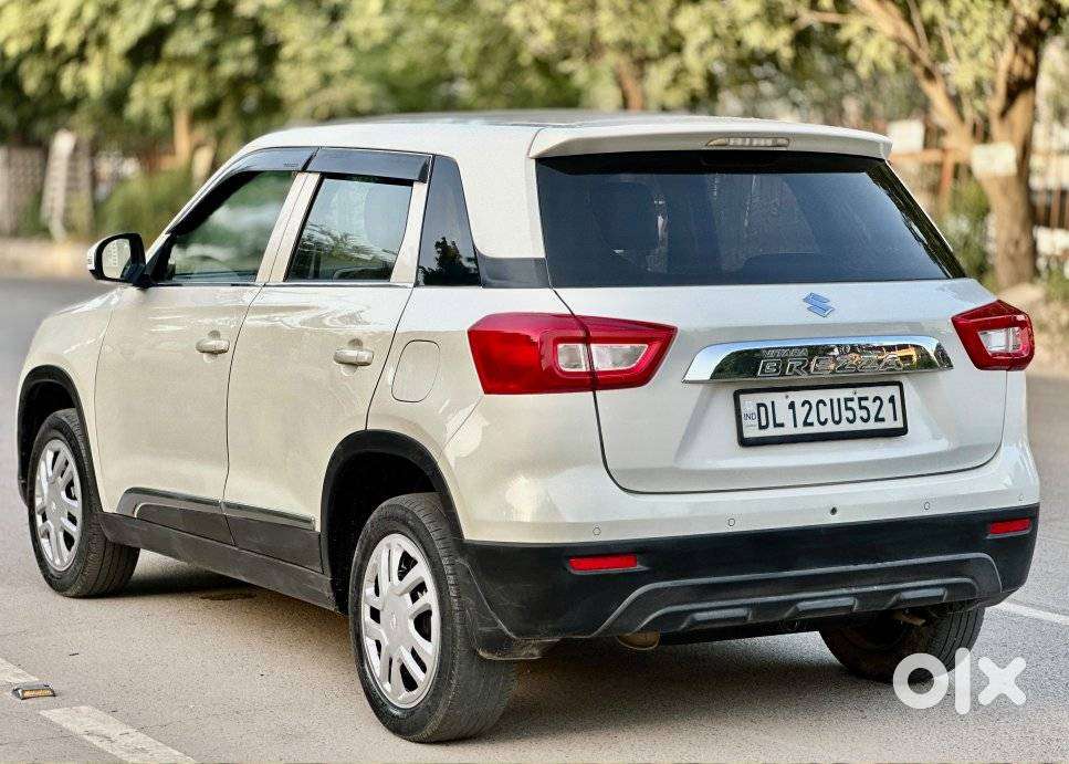 Maruti Suzuki Brezza 1.5 Lxi Smart Hybrid, 2022, Petrol