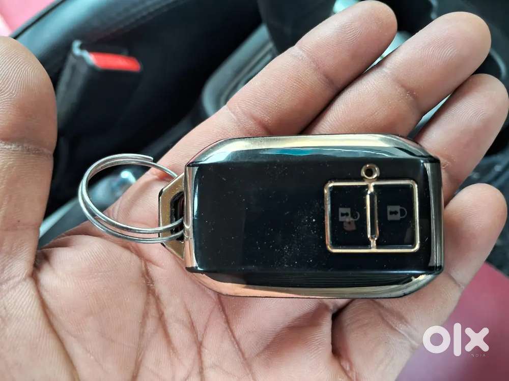 Swift 2024 Petrol  Single Owner  Like New  10,800 Km