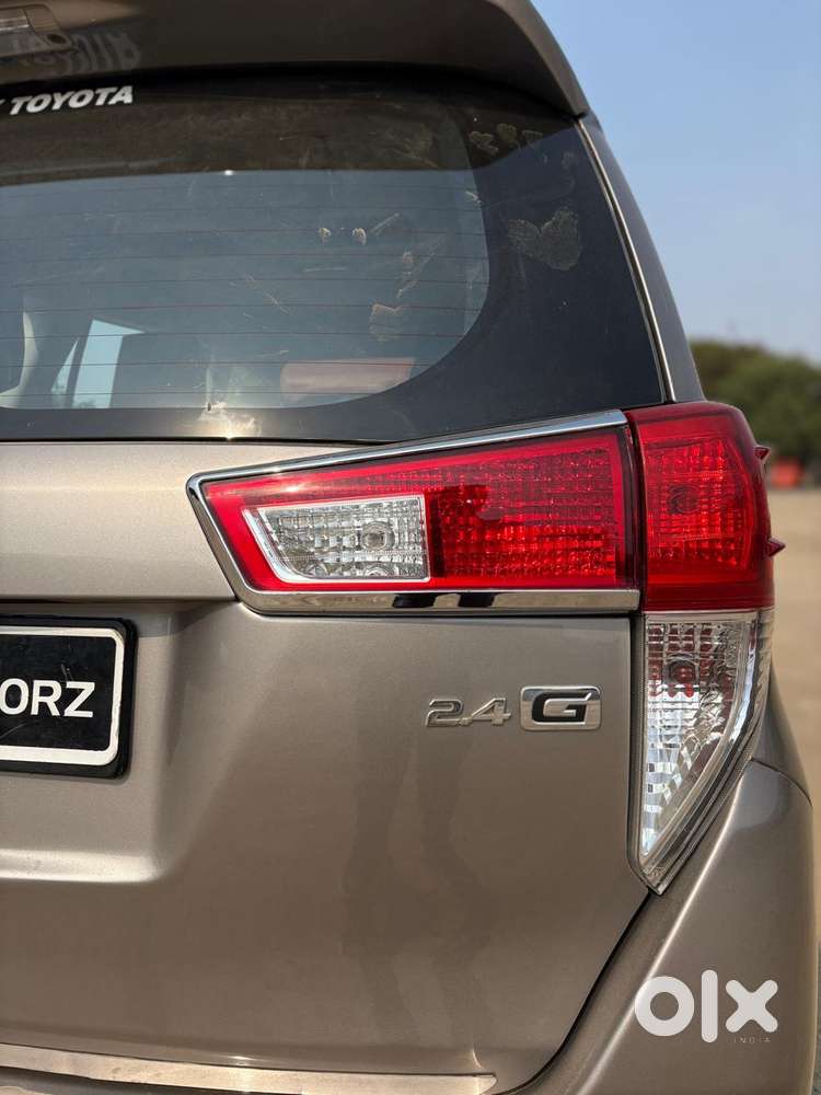 Toyota Innova Crysta 2.4 Gx Mt, 2017, Diesel