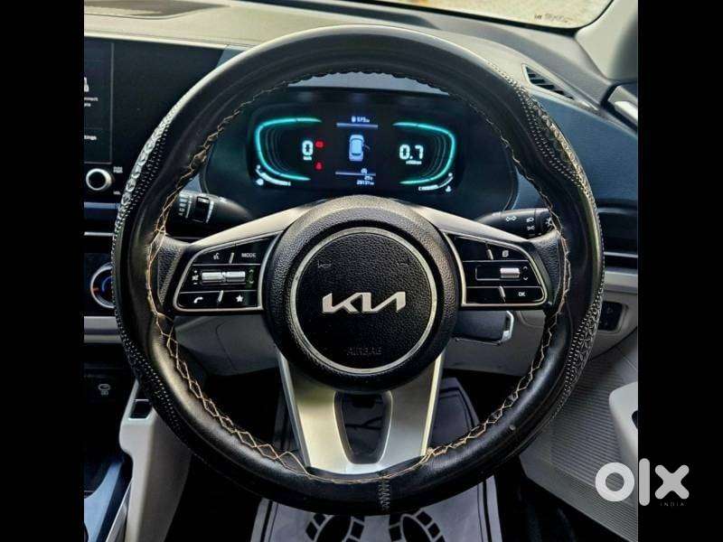 Kia Carens G 1.5 6mt Premium (o) 7-seater, 2024, Diesel