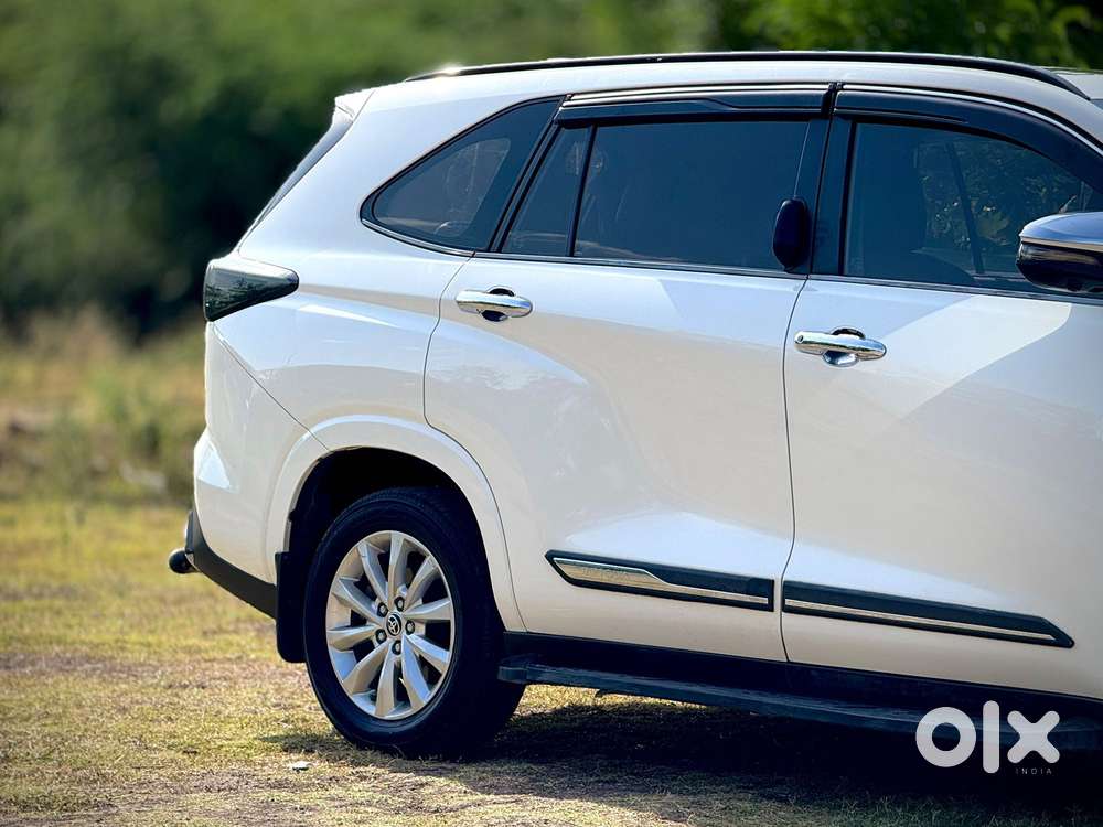 Toyota Innova Hycross 2.0 Vx Hybrid 8 Str, 2024, Petrol