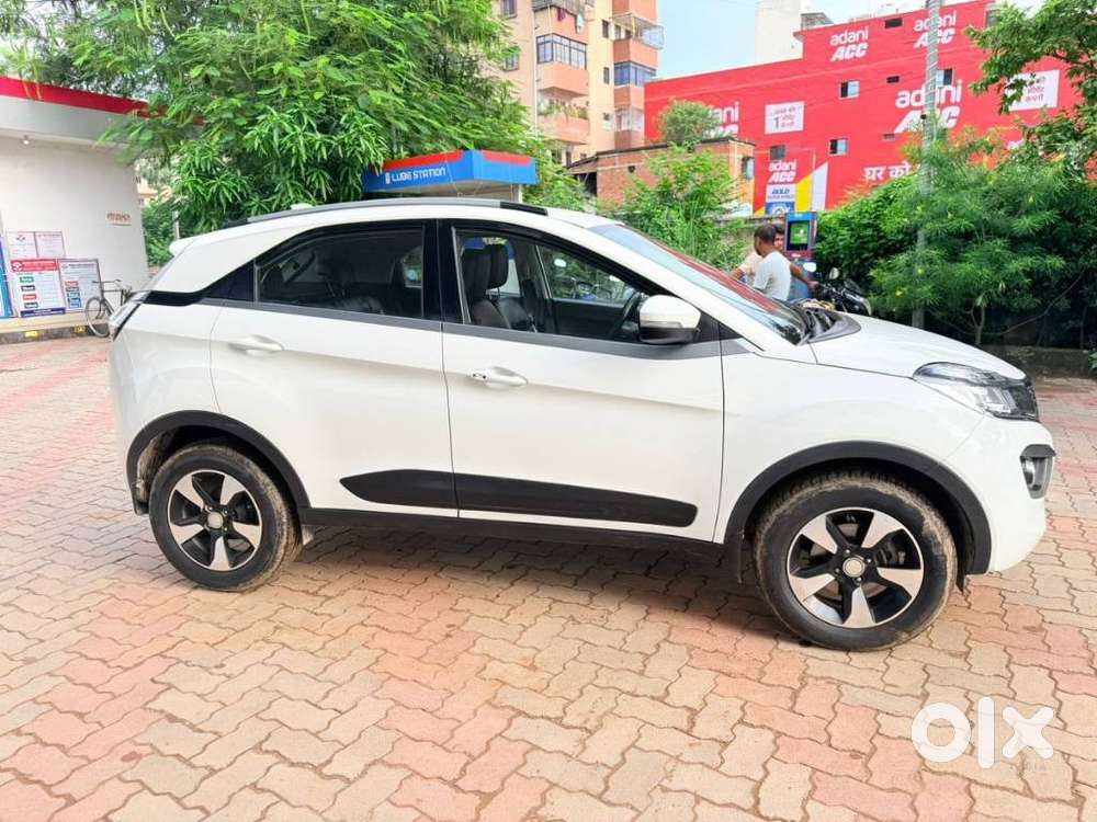 Tata Nexon 1.2 Revotron Xza Plus, 2017, Petrol