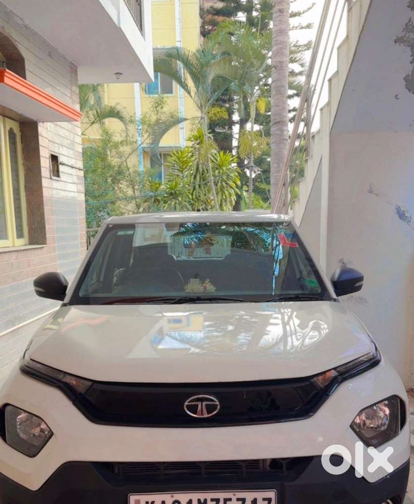 Tata Punch 2023 Petrol 1560 Km Driven
