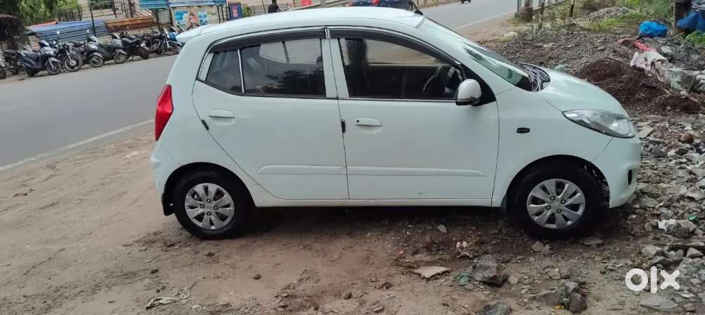 Hyundai I10 Sportz 2012