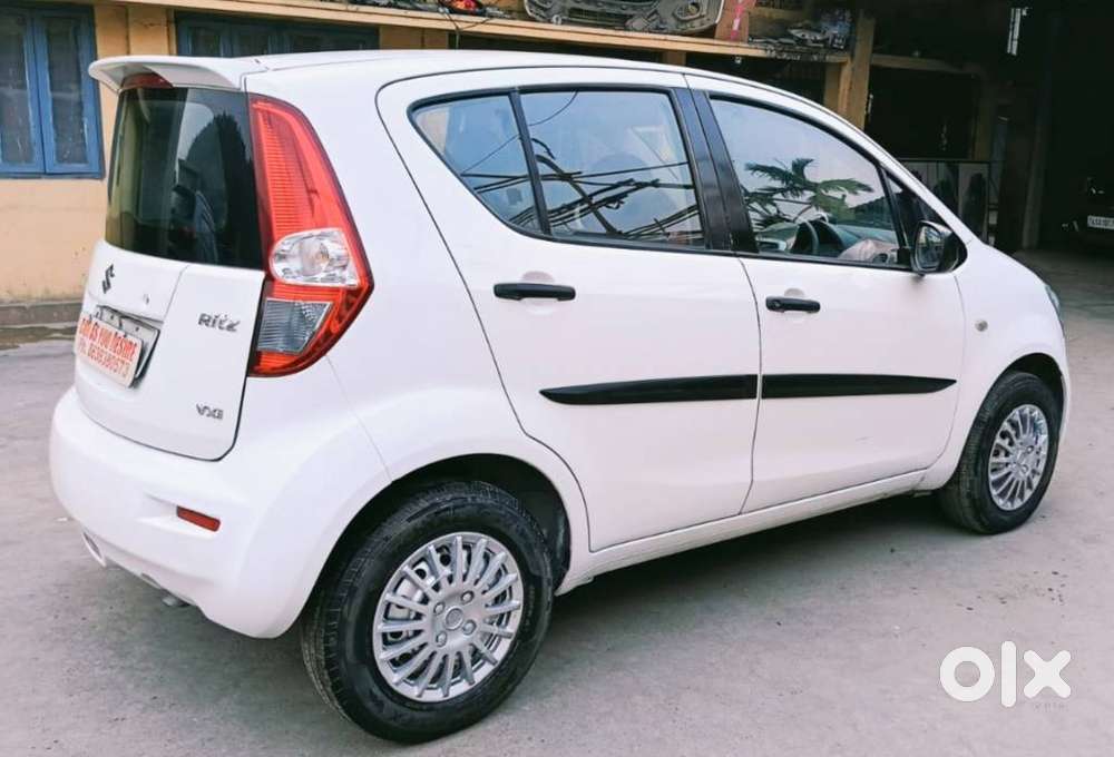 Maruti Suzuki Ritz Vxi, 2013, Petrol