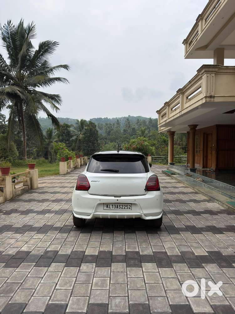 Maruti Suzuki Swift Vvt Zxi, 2020, Petrol