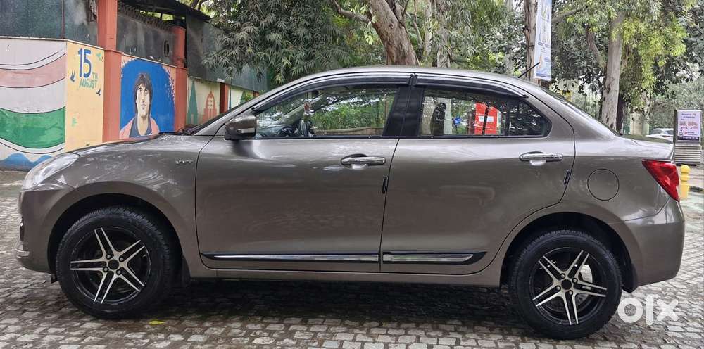 Maruti Suzuki Swift Dzire 1.2 Vxi Bsiv, 2018, Petrol
