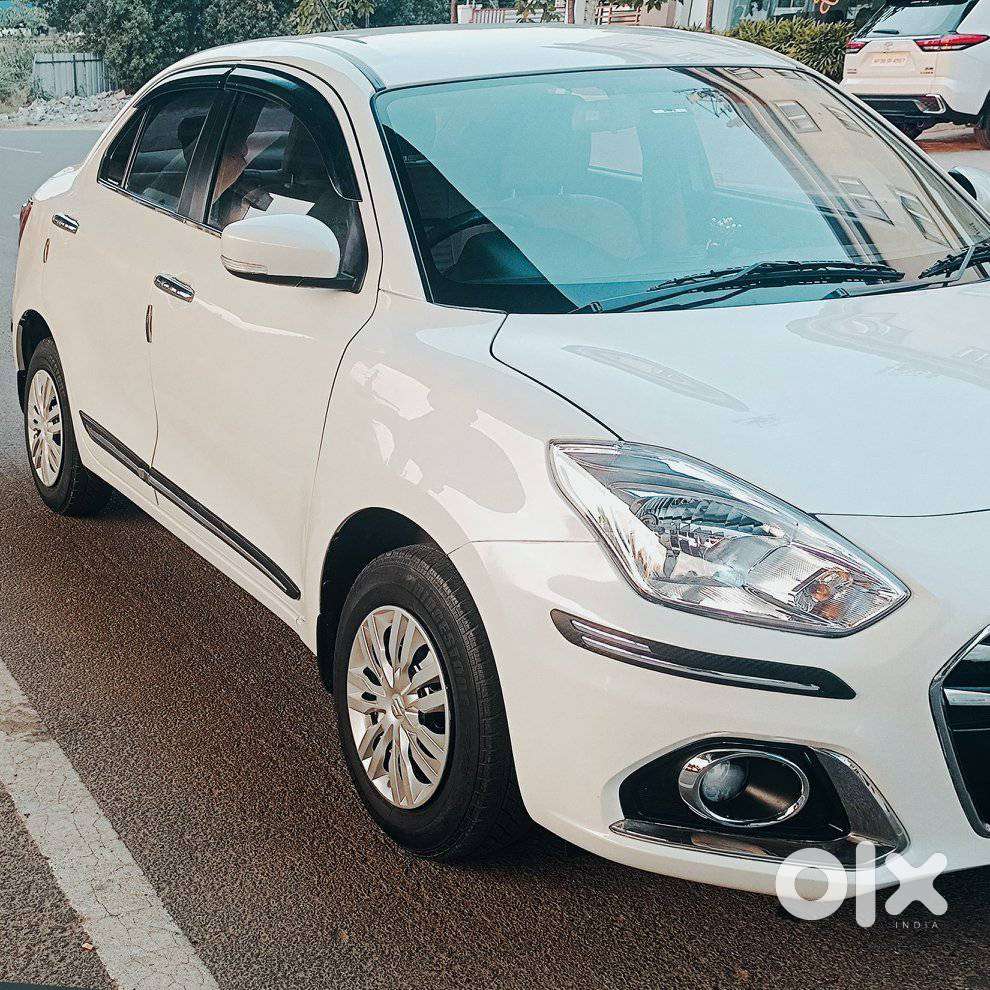 Maruti Suzuki Dzire 1.2 Vxi, 2023, Petrol