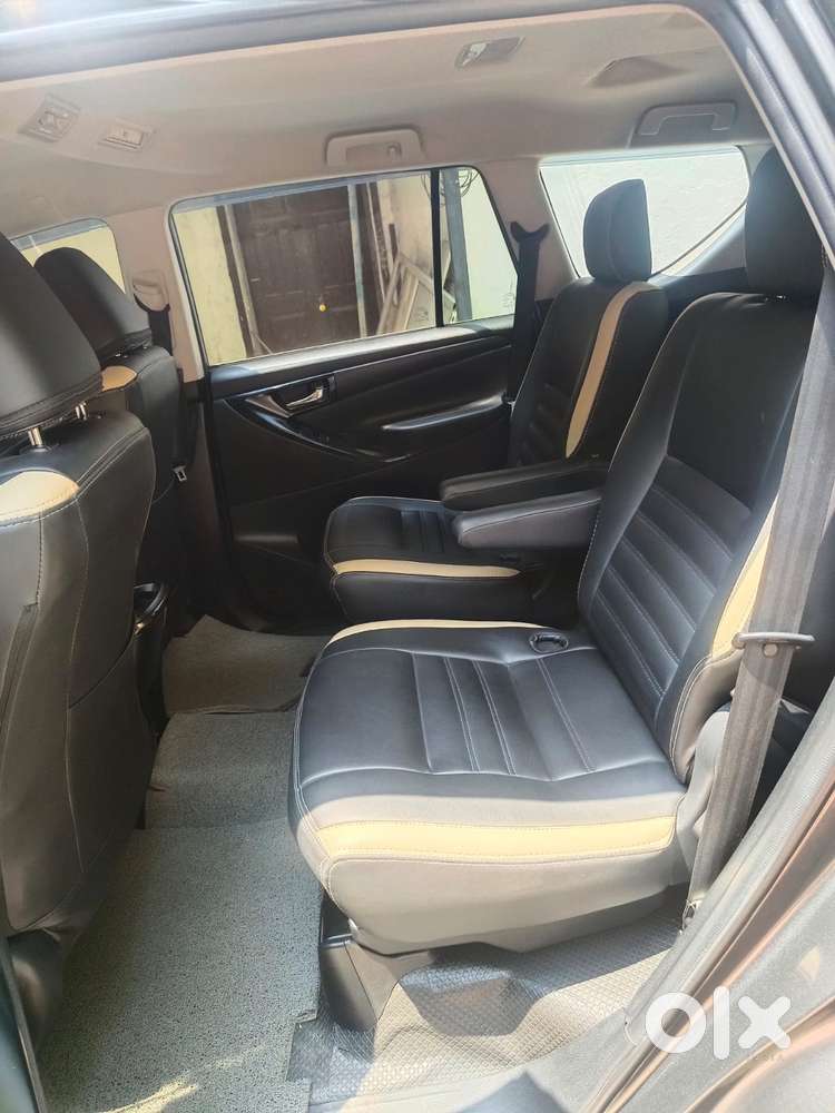 Toyota Innova Crysta 2.4 G Mt 7 Str, 2017, Diesel