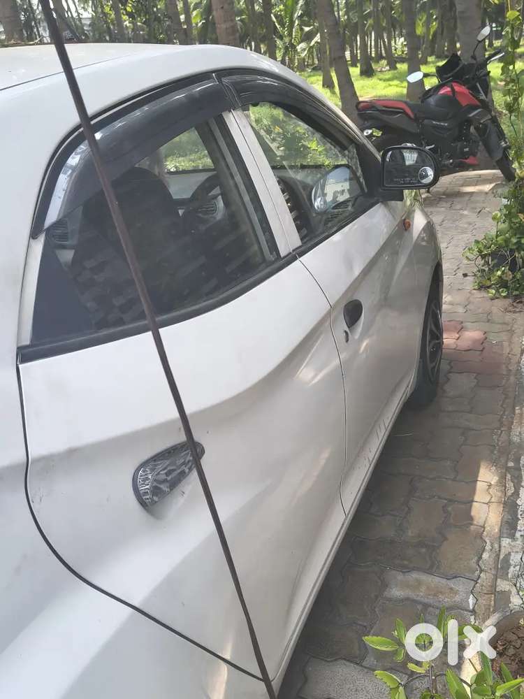 Hyundai Eon 2012 Petrol Well Maintained