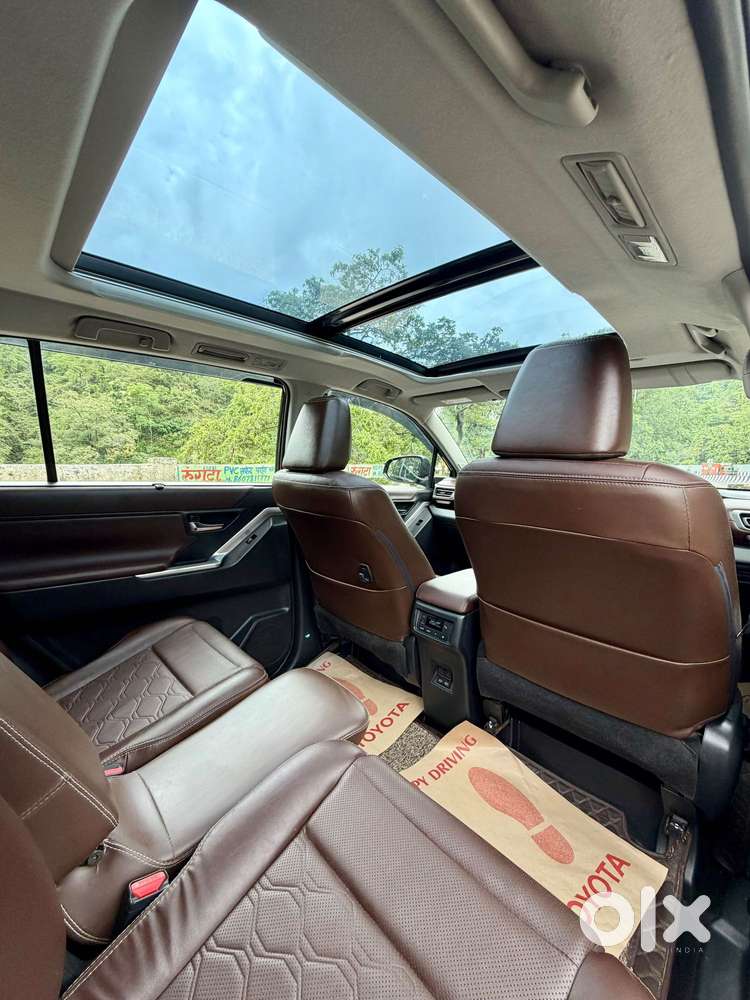 Toyota Innova Hycross 2.0 Zx Hybrid 7 Str, 2024, Petrol