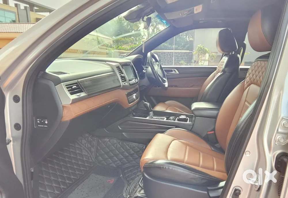 Mahindra Alturas G4 4wd At, 2019, Diesel