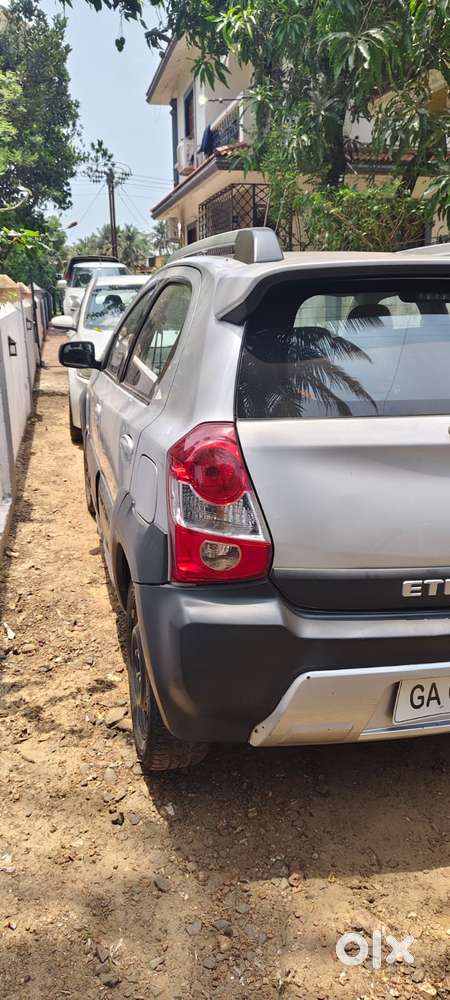 Toyota Etios Cross, 2016