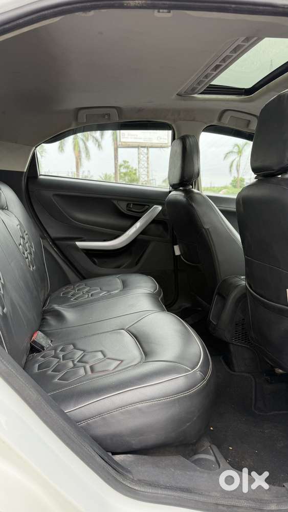 Tata Nexon 1.2 Revotron Xm (s), 2012, Petrol