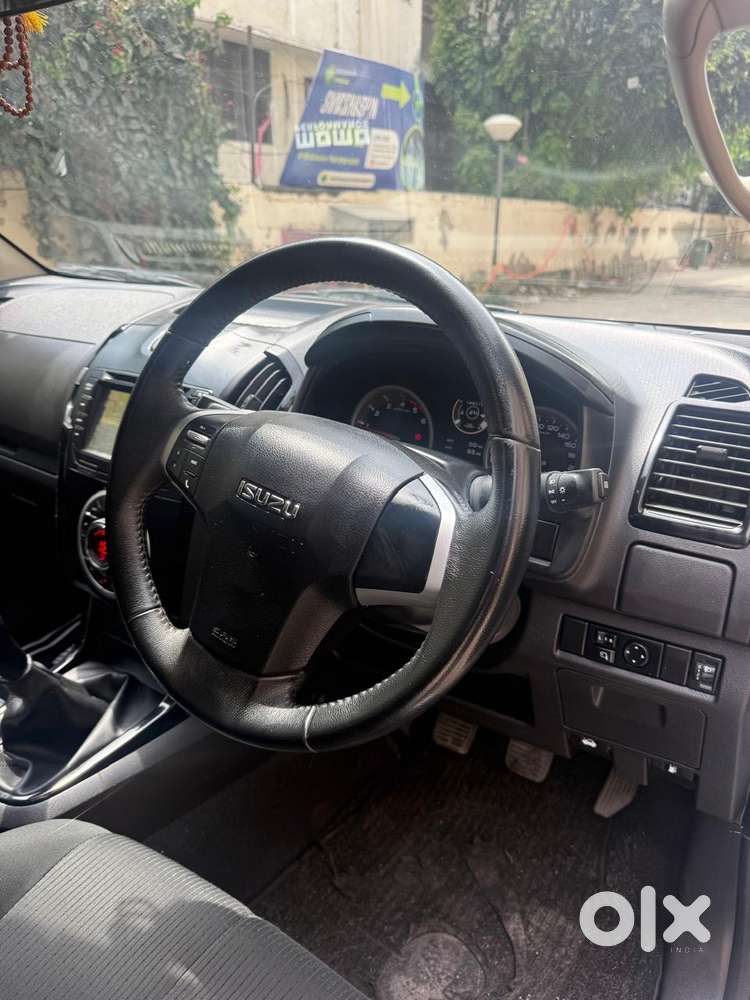 Isuzu D-max V-cross 4x4, 2022, Diesel