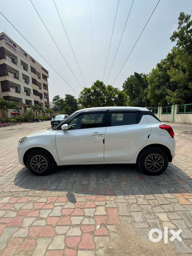 Maruti Suzuki Swift 1.2 Vxi (o), 2023, Petrol