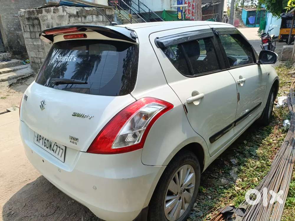 Maruti Suzuki Swift 2017 Diesel 124900 Km Driven