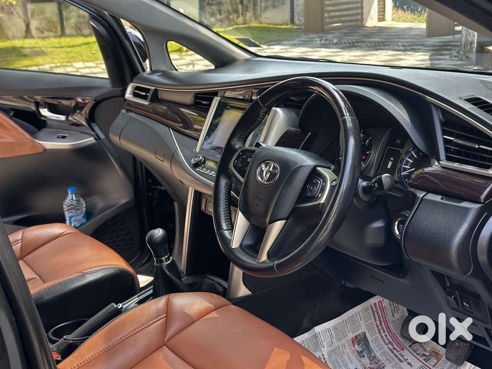 Toyota Innova Crysta 2.4 V 7 Str, 2017, Diesel