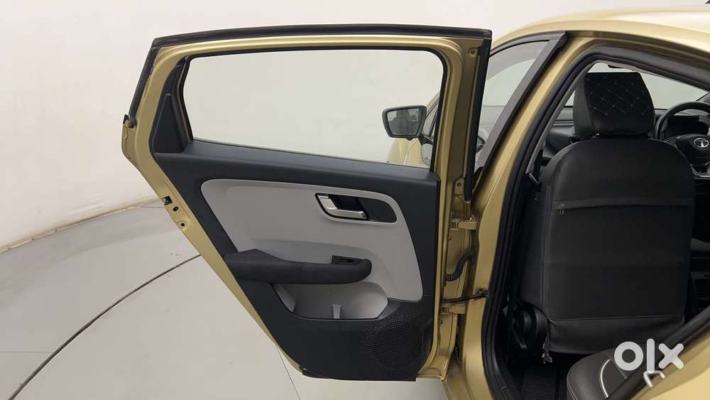 Tata Altroz Xz, 2020, Petrol