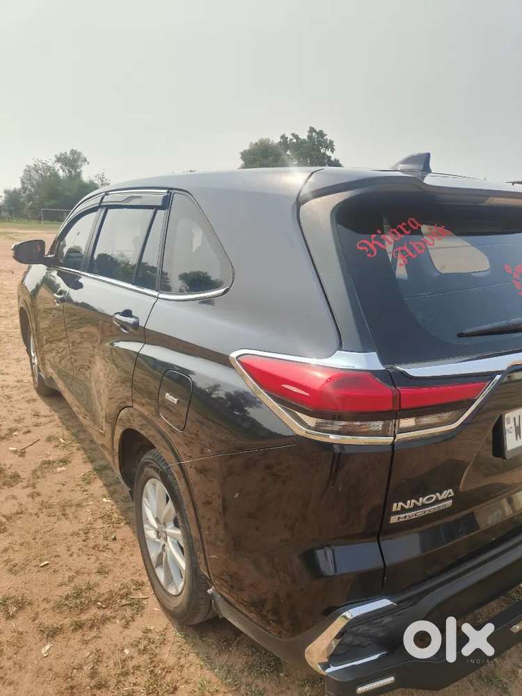 Toyota Innova Hycross 2024 Variant