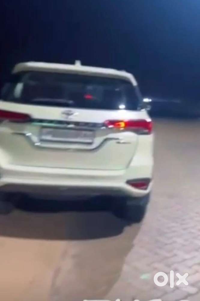 Toyota Fortuner 2017 Diesel 106000 Km Driven