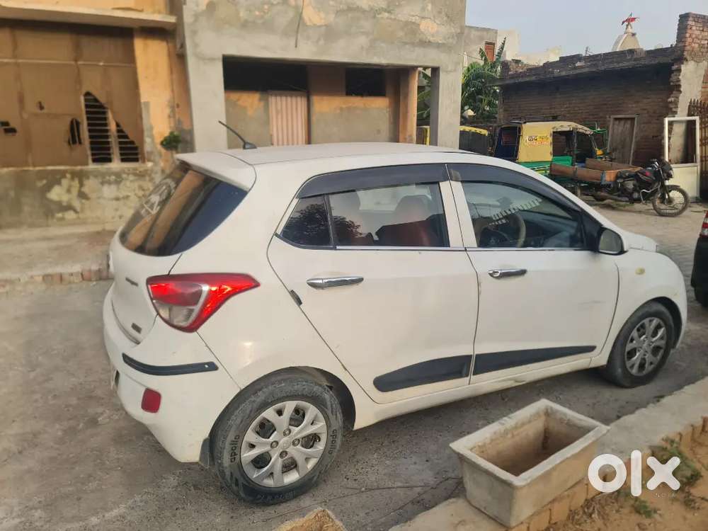Hyundai Grand I10 2014 Diesel 120000 Km Driven