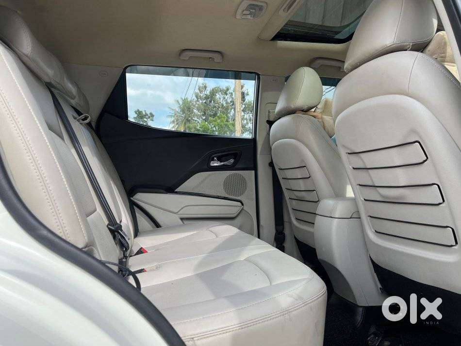 Mahindra Xuv300 1.2 W8 (o) Amt Petrol, 2020, Diesel