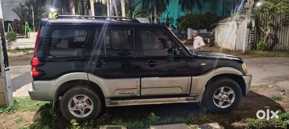Mahindra Scorpio Diesel 2011 Variant