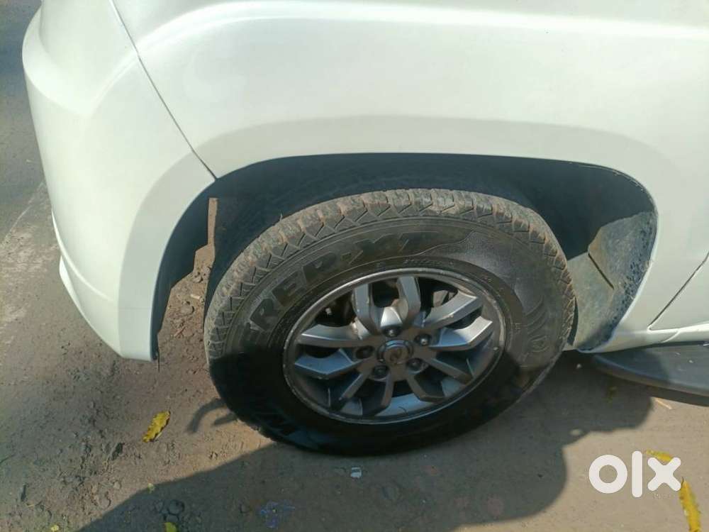 Mahindra Tuv 300 T10, 2019, Diesel