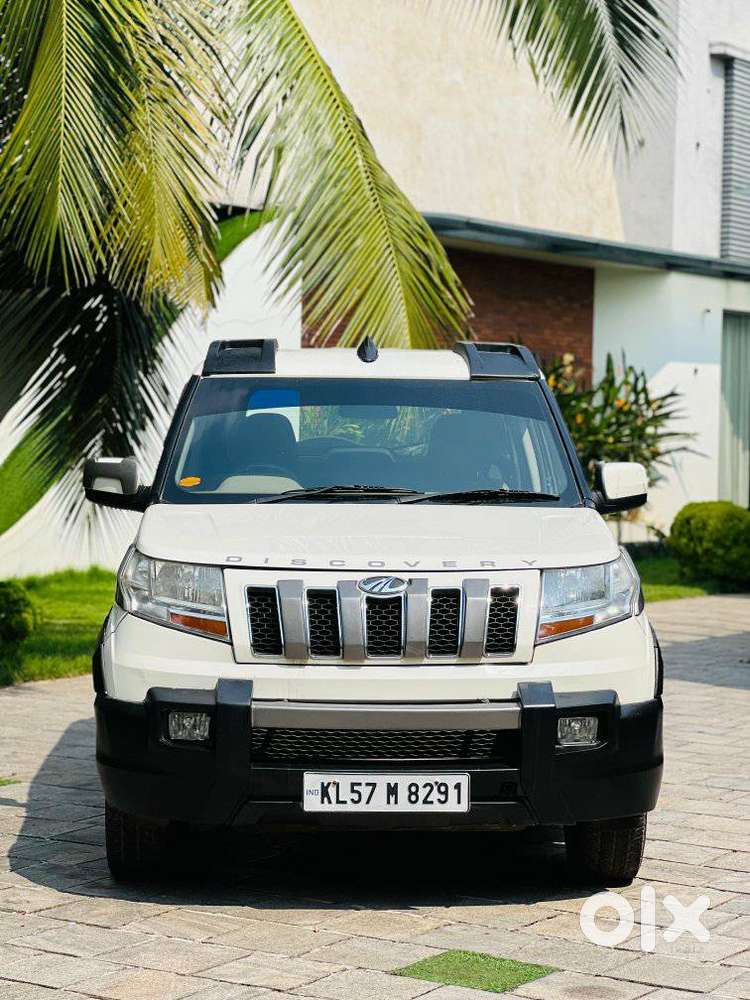 Mahindra Tuv 300 T8 Amt (automatic), 2016, Diesel