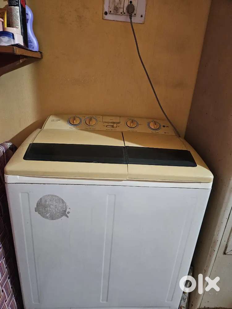 LG Washing machine - semi automatic