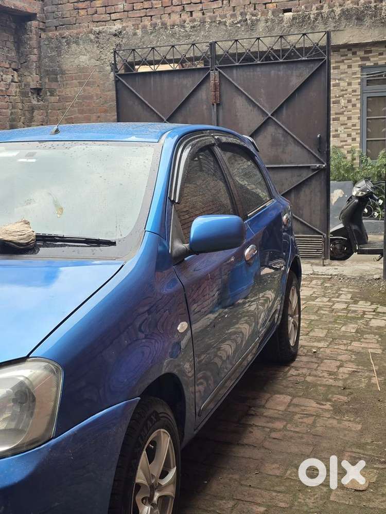 Toyota Etios Liva 2012 Petrol 80000 Km Driven
