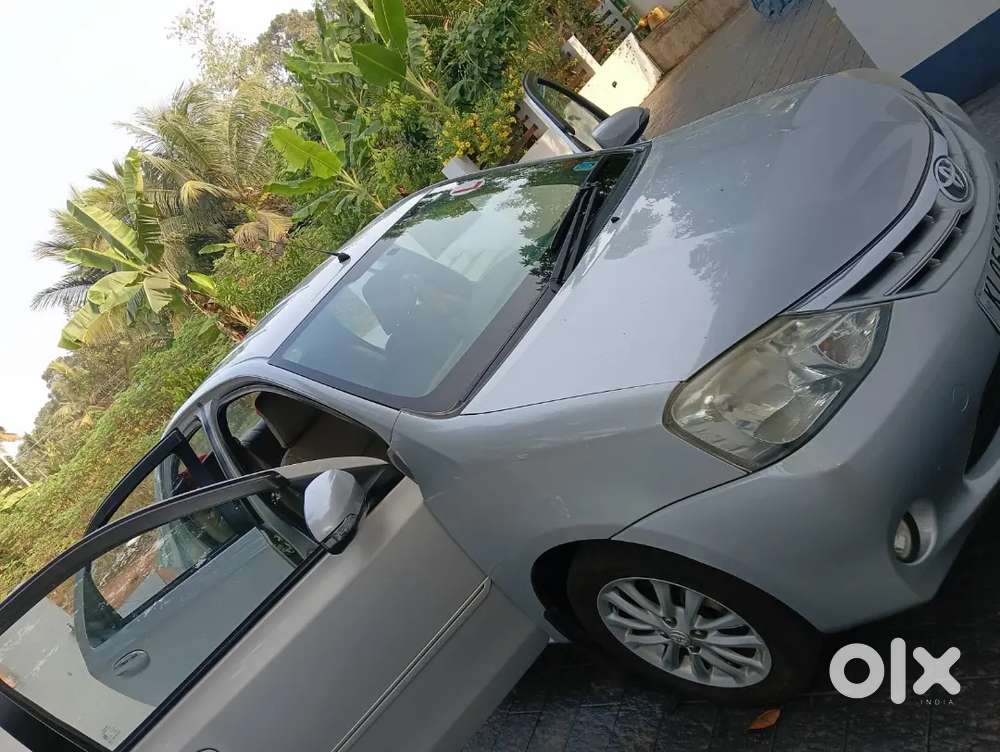 Toyota Etios 1.5 V 2013