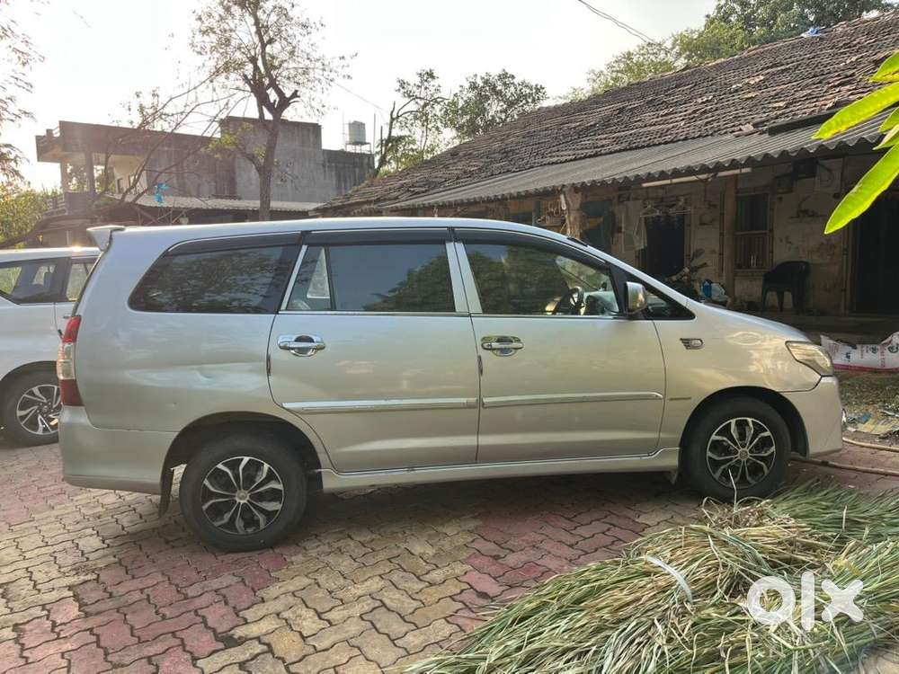 Toyota Innova 2012 Diesel Well Maintained
