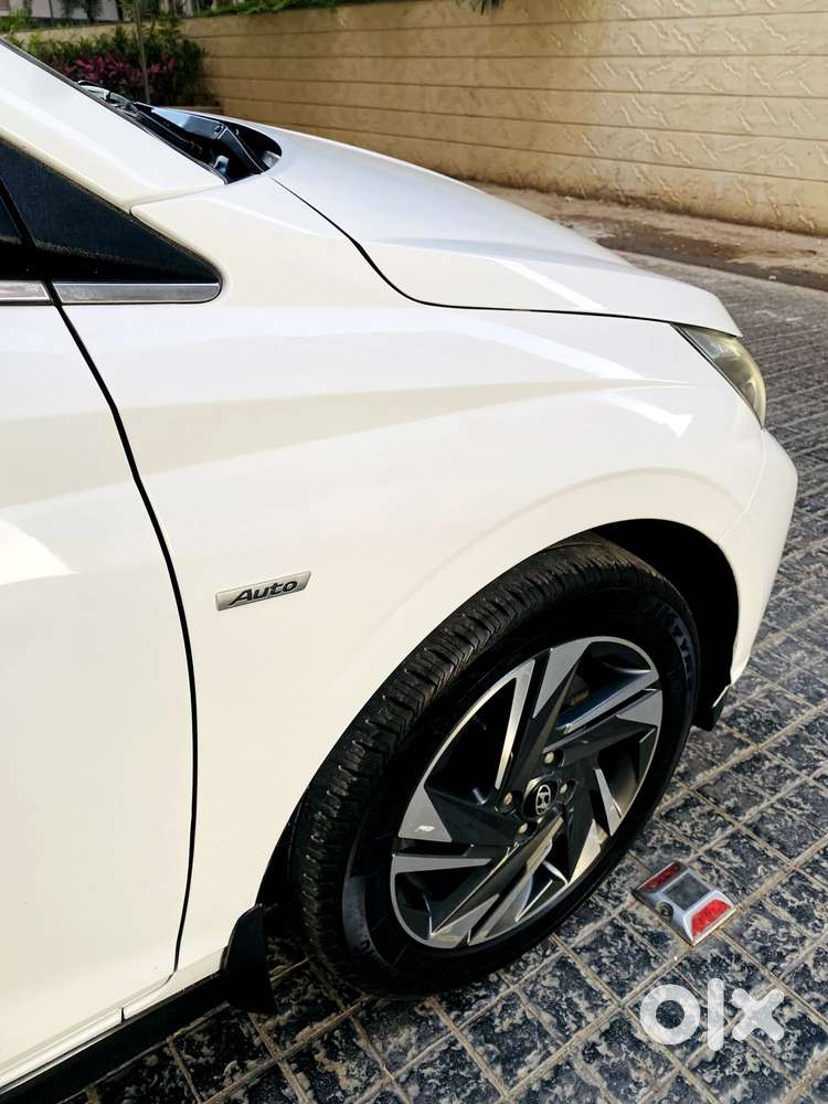 Hyundai I20 Asta (o) 1.2 Mt, 2023, Petrol