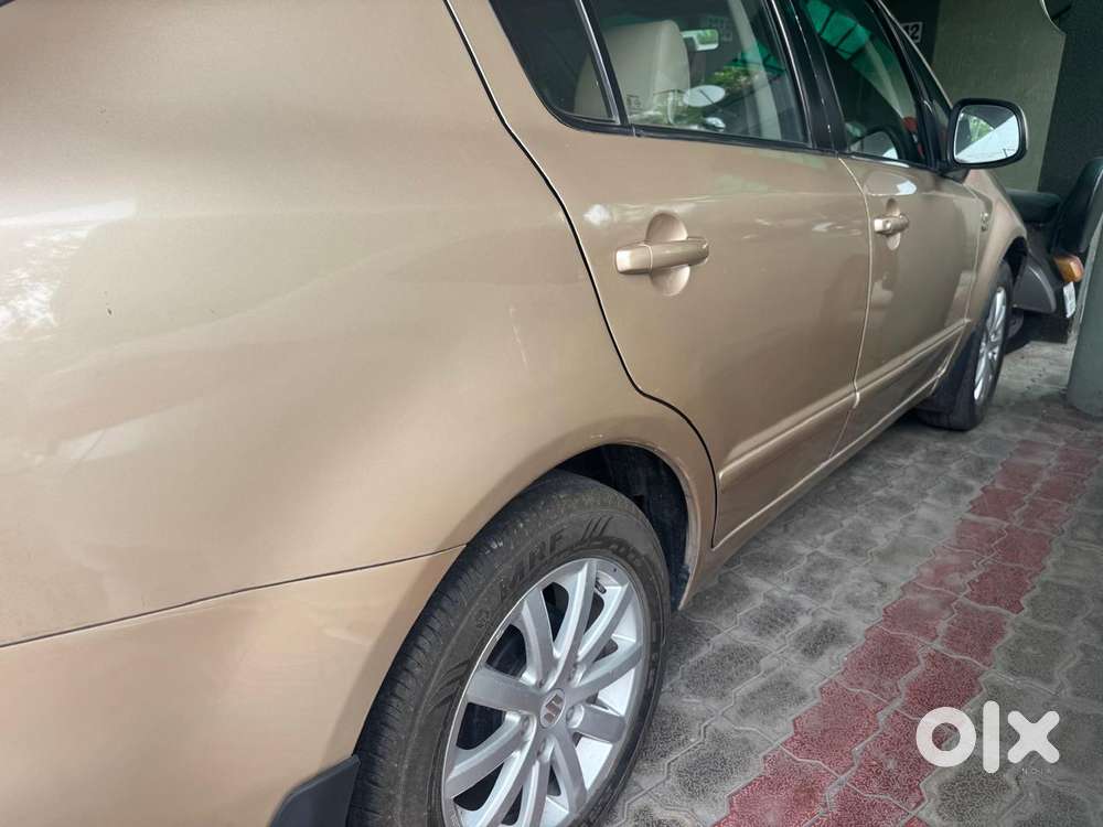 Maruti Suzuki Sx4 Zxi Automatic Bs-iv, 2011, Petrol