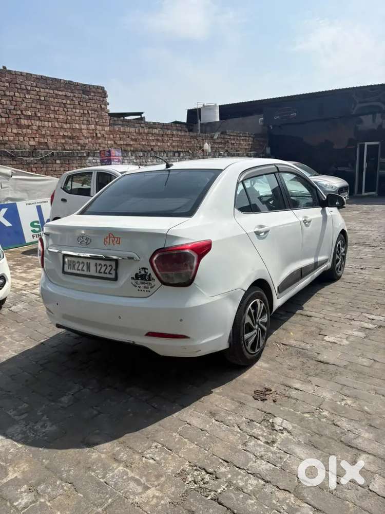 Hyundai Xcent Base 2016