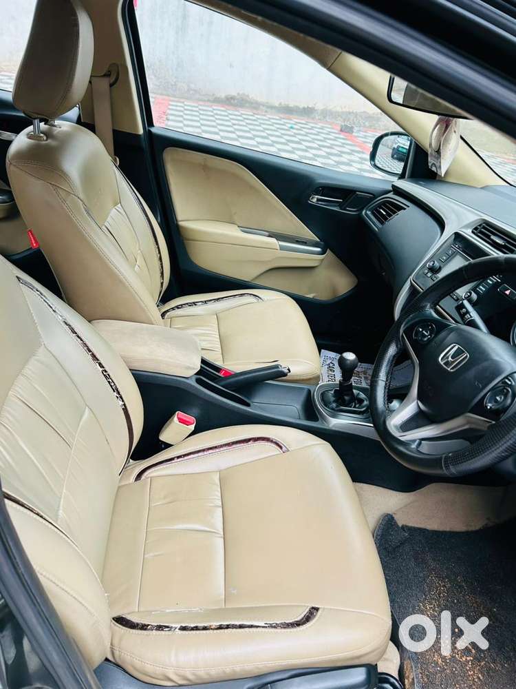 Honda City 1.5 V 5th Gen I-vtec Mt, 2016, Petrol