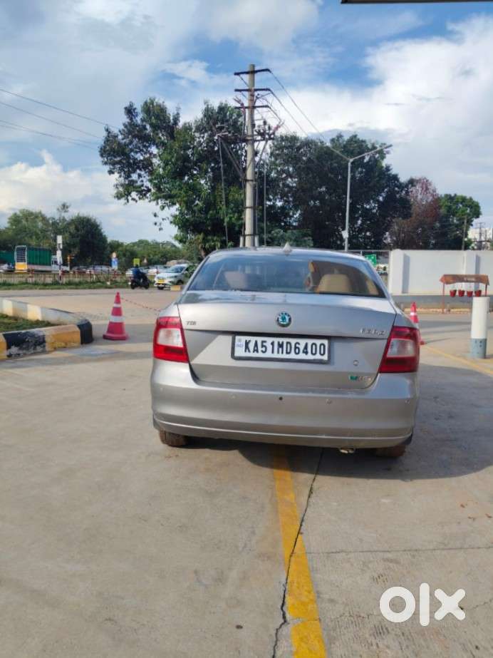Skoda Rapid Elegance 1.6 Tdi Cr Manual, 2013, Diesel