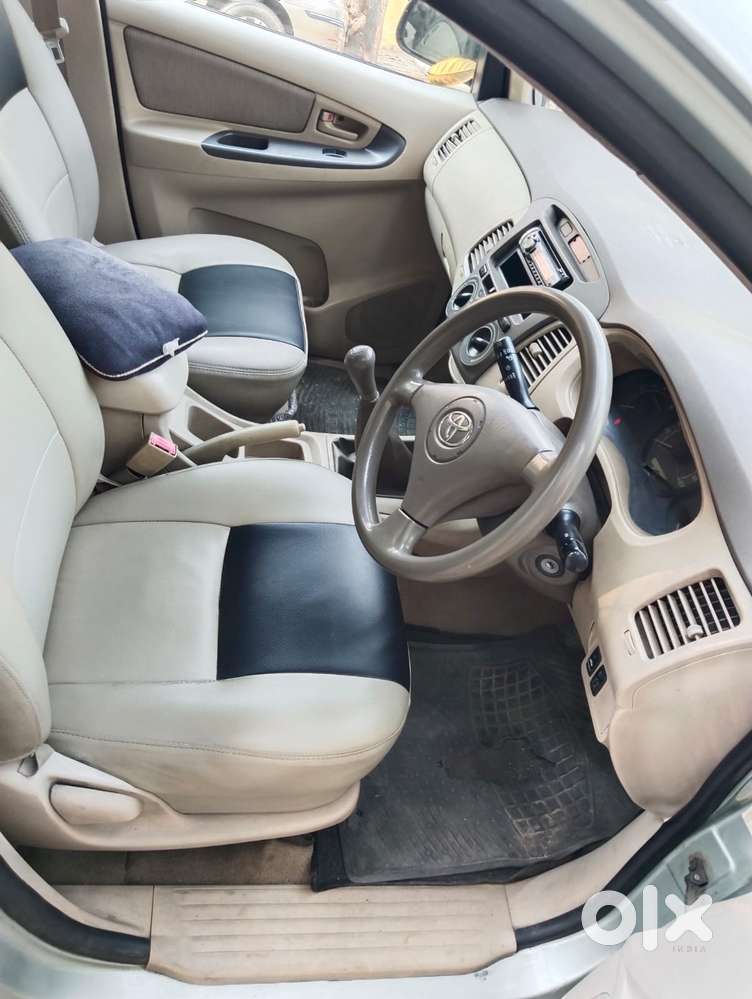 Toyota Innova 2.5 G (diesel) 8 Seater, 2006, Diesel
