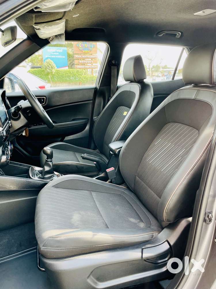 Hyundai Venue S(o) Knight Edition Mt, 2024, Petrol