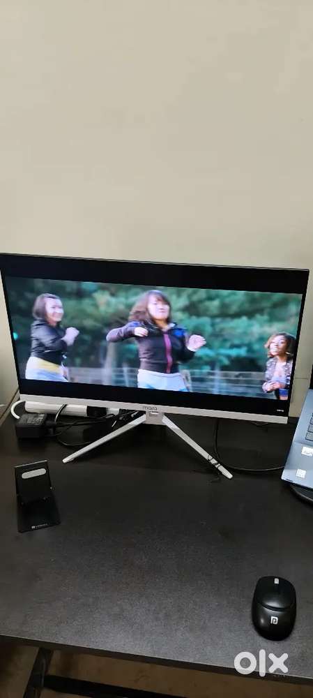 Marq 24 inch monitor for sale only two month used with bill and box