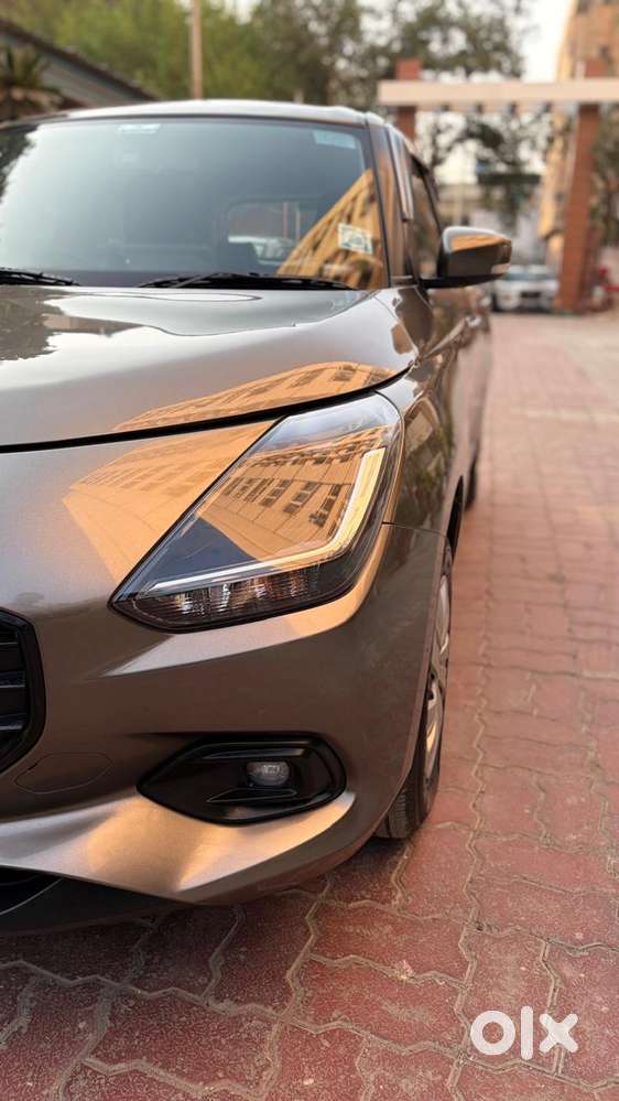 Maruti Suzuki Swift Vxi + Manual, 2025, Petrol