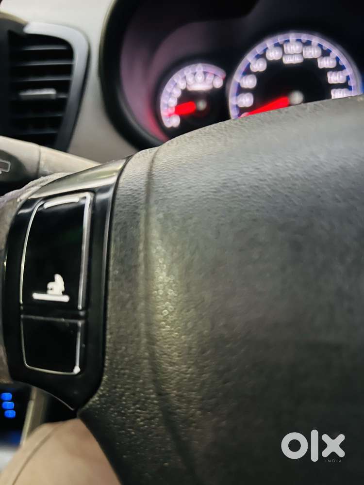 Hyundai I10 Asta Sunroof At, 2013, Petrol